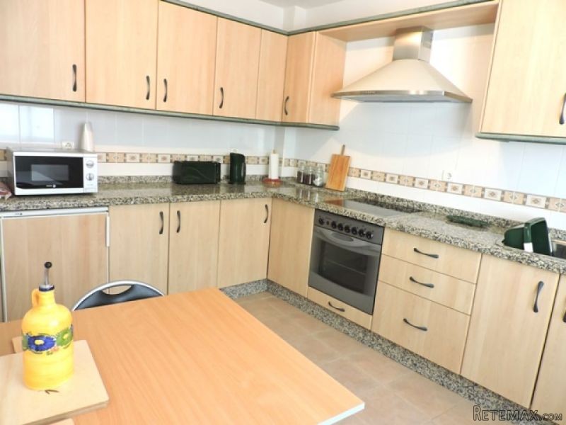 3 bedroom, 1 bathroom Apartment, (build.. - 2