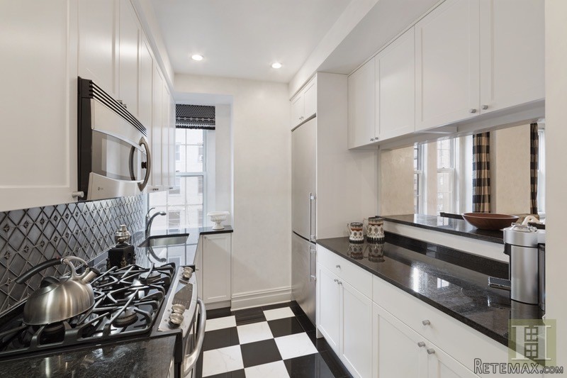 3 bedroom Apartment For Sale: 25 FIFTH.. - 2