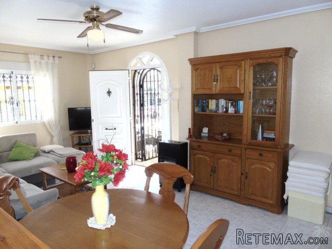 This charming villa is located in a quiet area of.. - 3