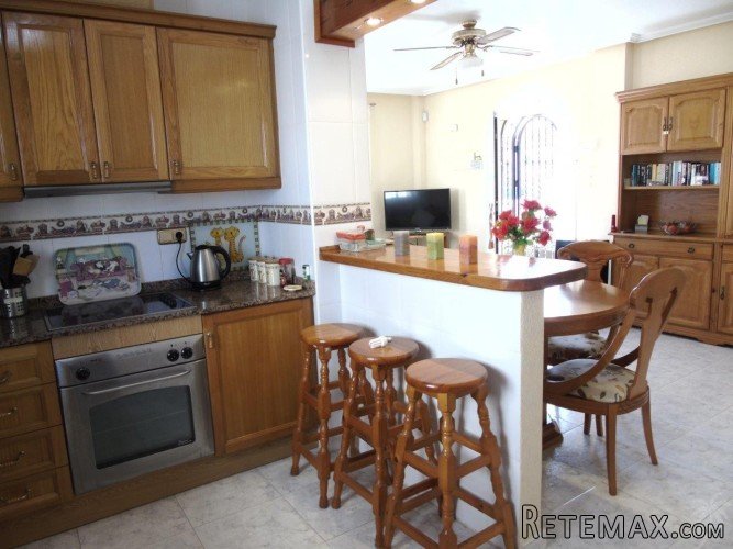 This charming villa is located in a quiet area of.. - 4