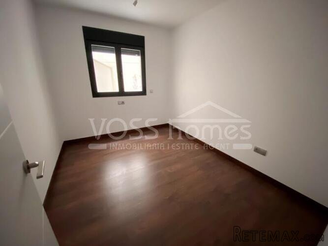 NEW LISTING TO VOSS HOMES - Recently built, modern 3 bed, 2.. - 15