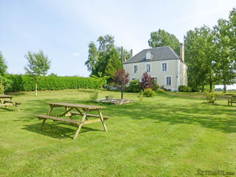 Stunning Country Maison De Maitre Set..