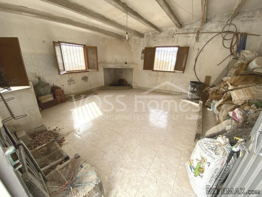 EXCLUSIVE FOR VOSS HOMES - A very interesting, 2 storey.. - 17