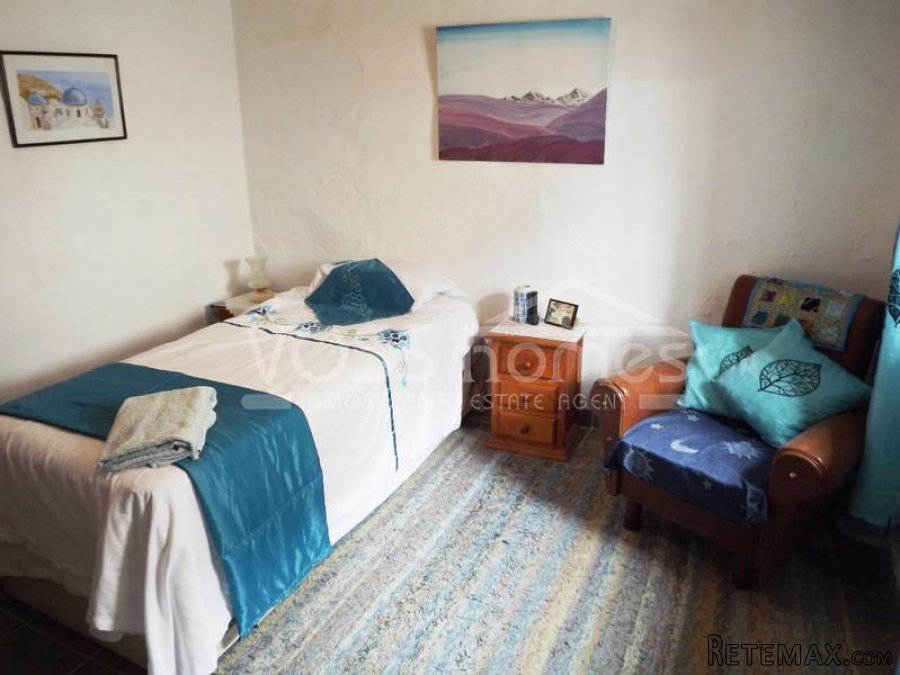 EXCLUSIVE TO VOSS HOMES - QUAINT & QUIRKY VILLAGE HOUSE- A.. - 19