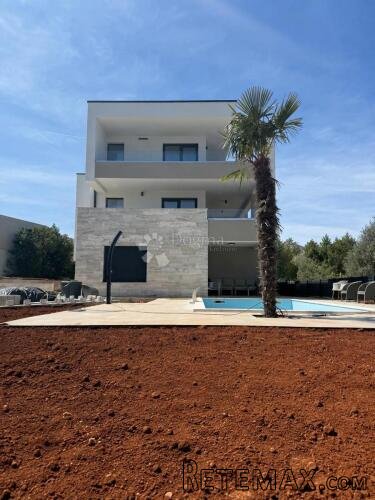 LUKSUZAN APARTMAN 20 m OD MORA – OTOK KRK - 2