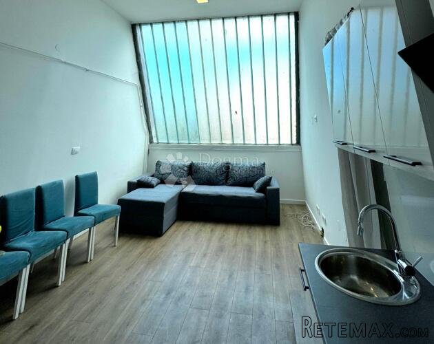 PRODAJA, Stan, Karlovac, NKP 50m² + 20m² terase, Grabrik - 2