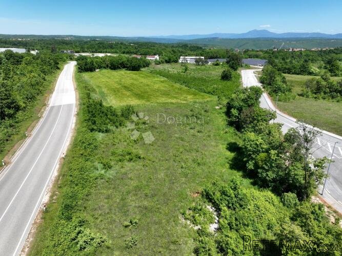 Zemljište industrijska zona Barban, 6700 m² - 2
