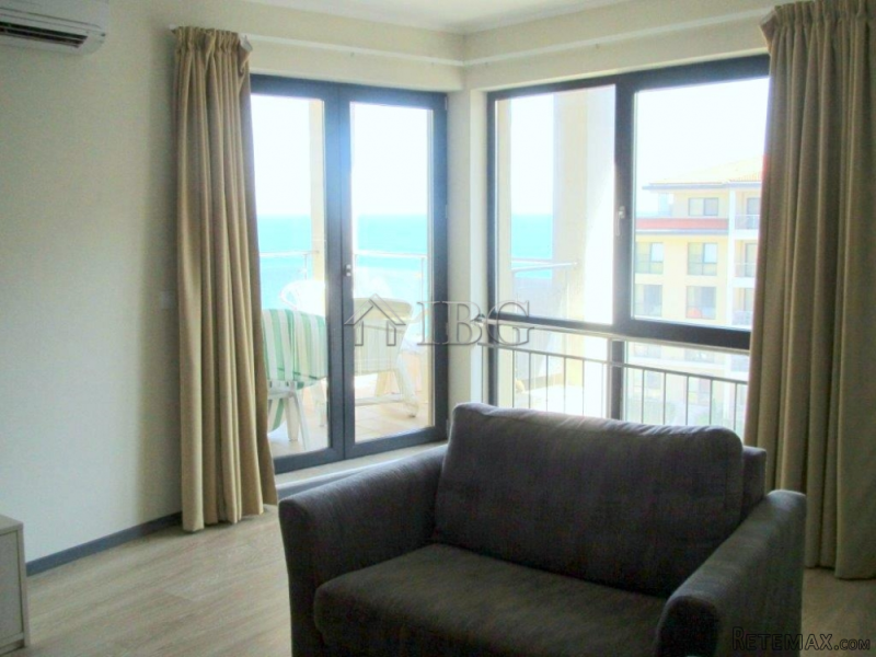 Beachfront 1-bedroom apartment for sale.. - 2