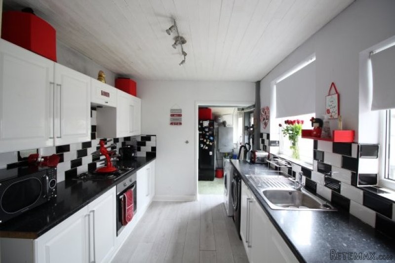 3 bedroom, Semi-detached House house.. - 2