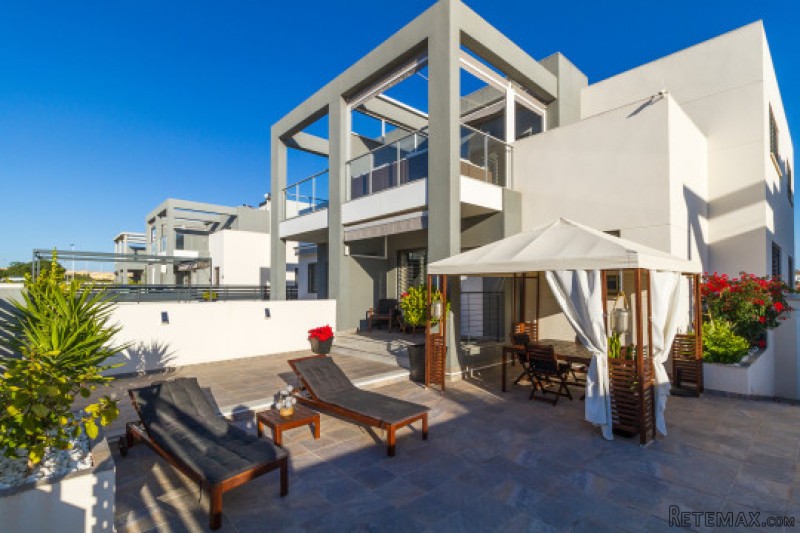 3 Bedrooms - Property - Alicante - For..