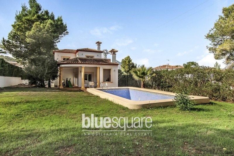 Lovely 3 Bedroom villa - 2
