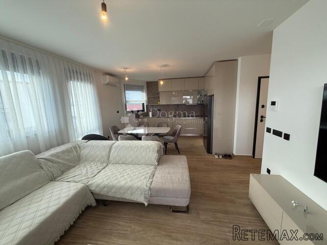 LUKSUZNI PENTHOUSE S POGLEDOM NA MORE - 3
