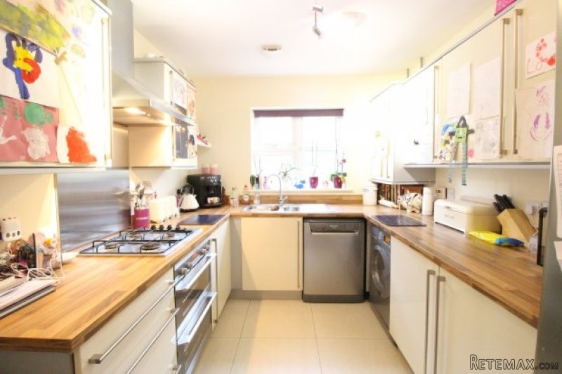 3 bedroom, Semi-detached House house.. - 2