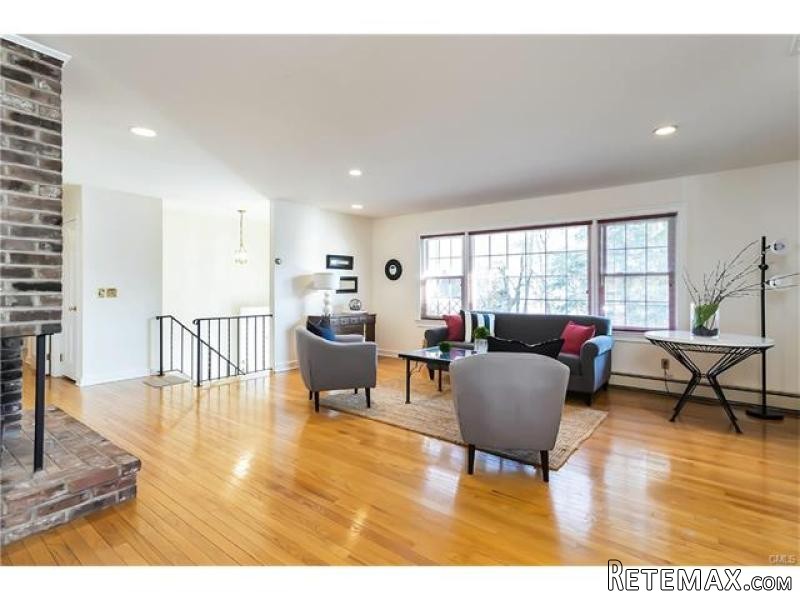 4 bedroom House For Sale: 1 SAINT.. - 2