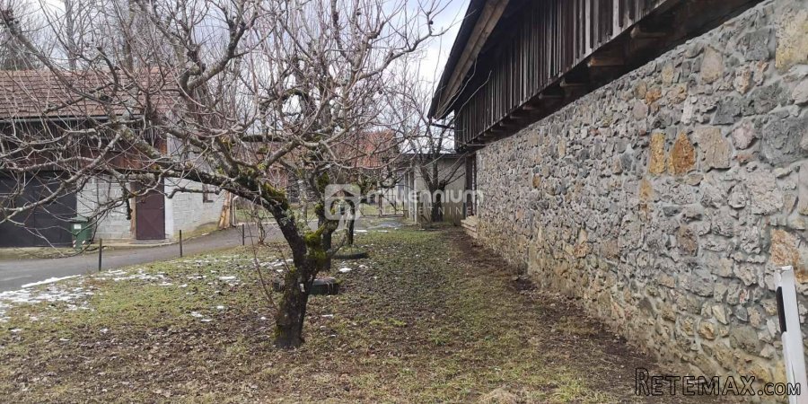 Gorski kotar, okolica Bosiljeva, kuća + gosp. zgrada - 8