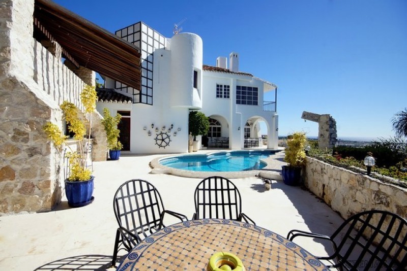 HM3S2704 - Villa For sale in El Herrojo..