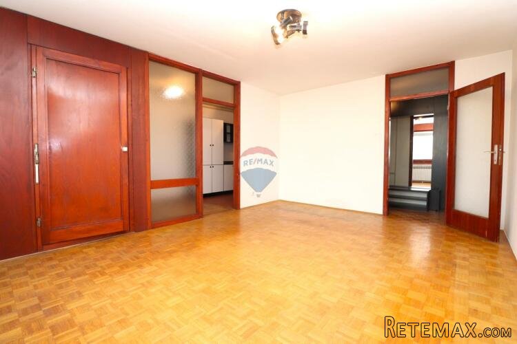 Velika Gorica, stan u centru, 58m2 - 2