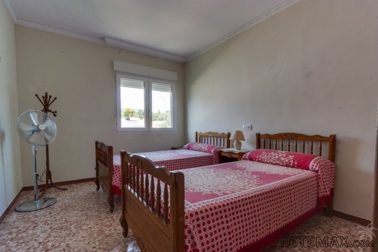 Villa for sale in Orba, Alicante, with four bedrooms.. - 8
