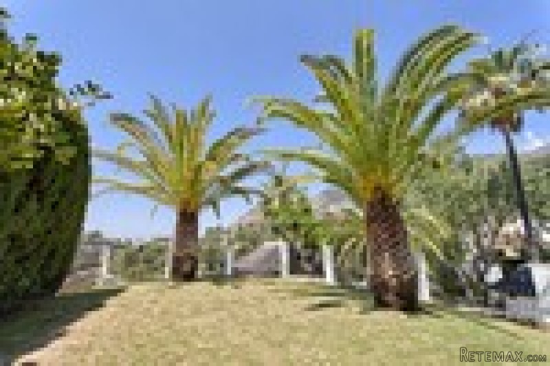 4 Bedrooms - Villa - Malaga - For Sale - 2