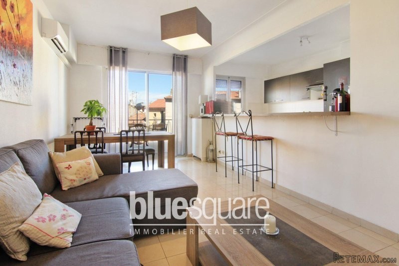 Spacious 2nd floor flat in heart of..