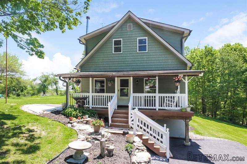 3 bedroom House For Sale: 176 Mountain..