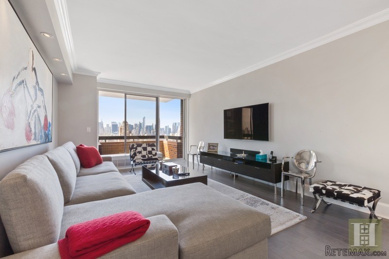 1 bedroom Apartment For Sale: 45 EAST.. - 2