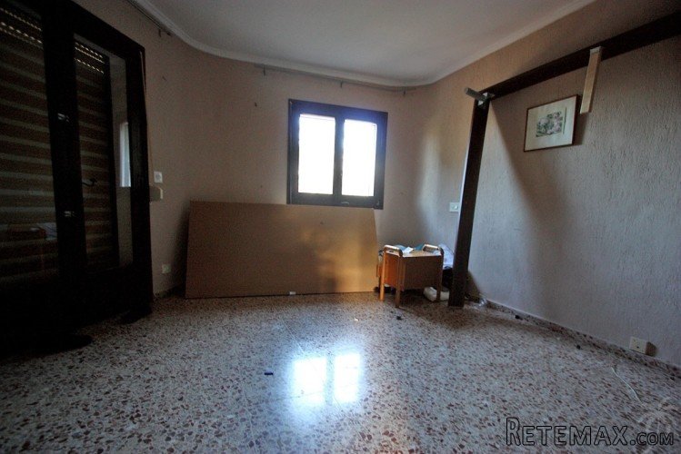 3 bedroom villa for sale on a large plot near the village.. - 7