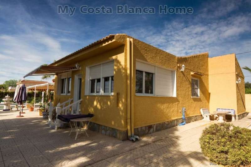 Pretty Detached Villa With Chalet In La.. - 2