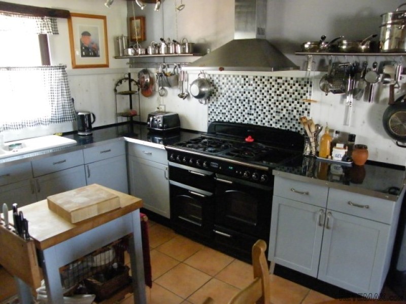 3 Bedroom House With 1 Bedroom Gite.. - 2