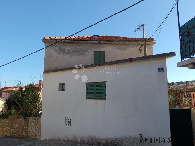 Šarmantna stara kuća za adaptaciju s pogledom na more - 2