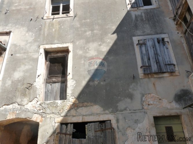 VODNJAN, stara kuća u nizu za renoviranje od 80 m2 - 4