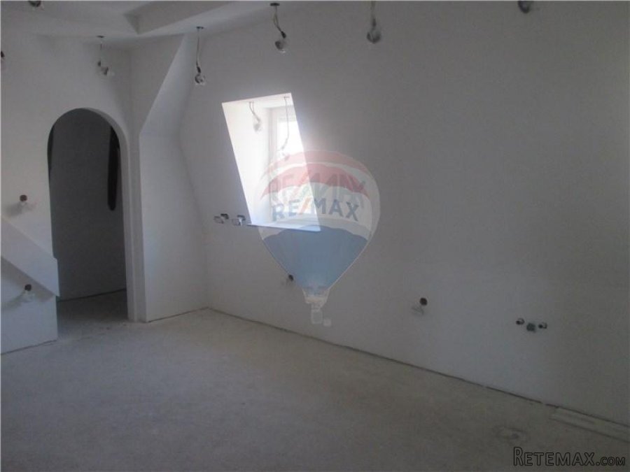OPATIJA - CENTAR - STAN 130 m2 - II KAT - 3