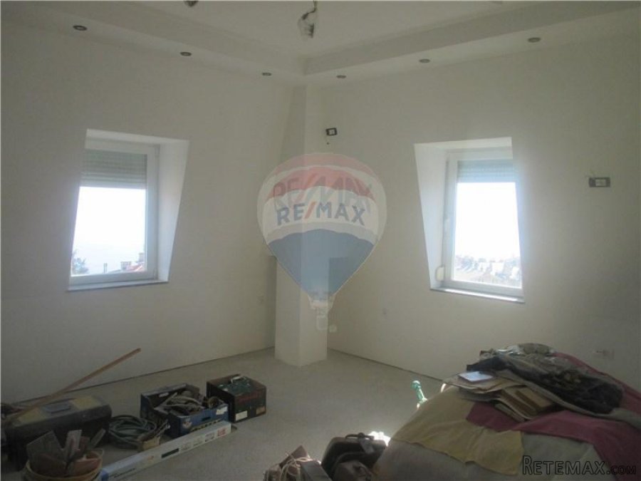 OPATIJA - CENTAR - STAN 130 m2 - II KAT - 6