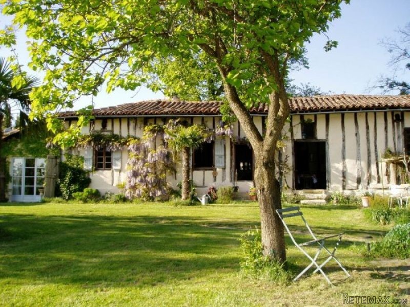 3 Bedrooms - House - Midi-Pyrenees -.. - 2