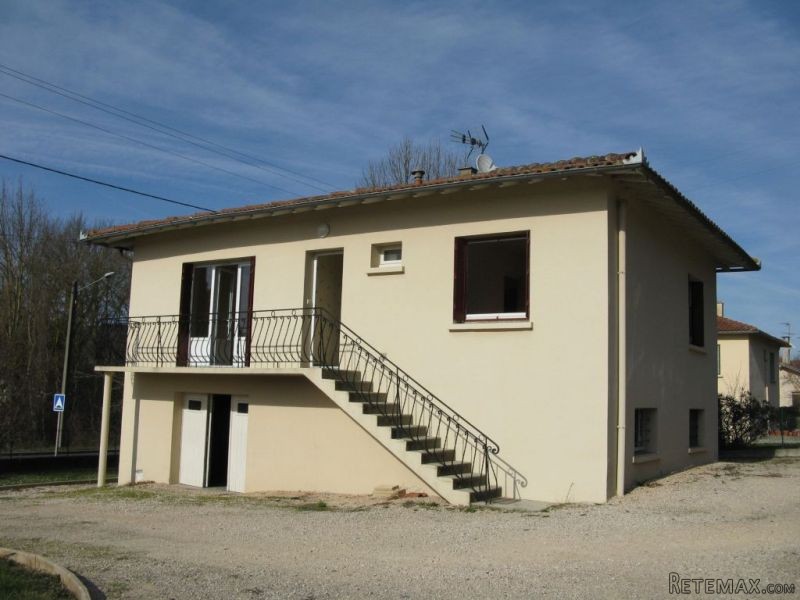 2 Bedroom House In Need Of Modernising..