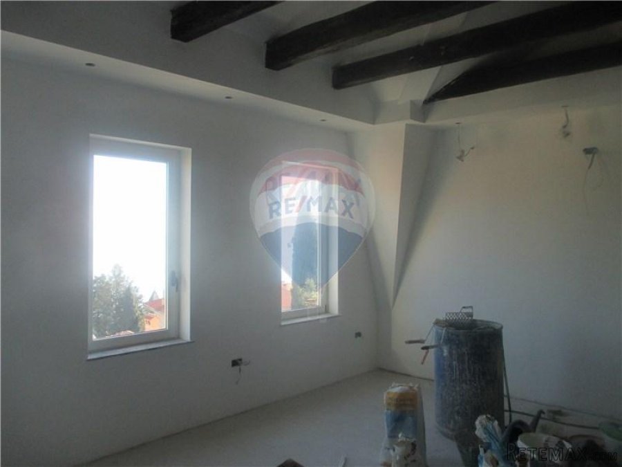 OPATIJA - CENTAR - STAN 130 m2 - II KAT - 8