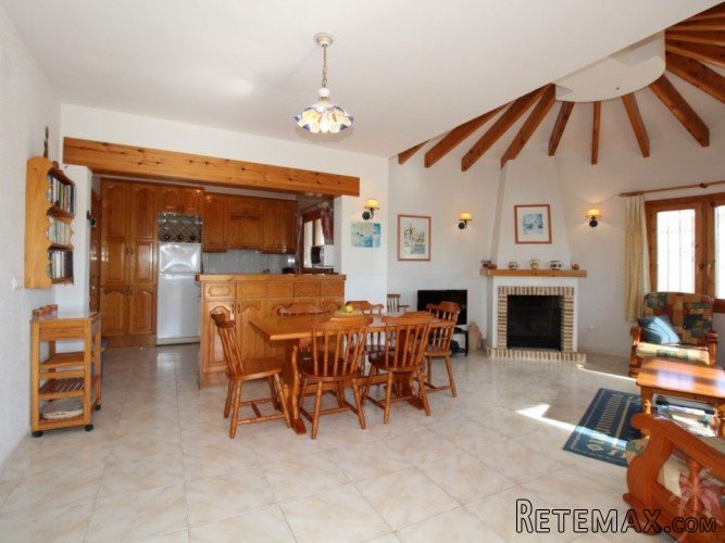 South facing villa offering lovely open views up to.. - 8