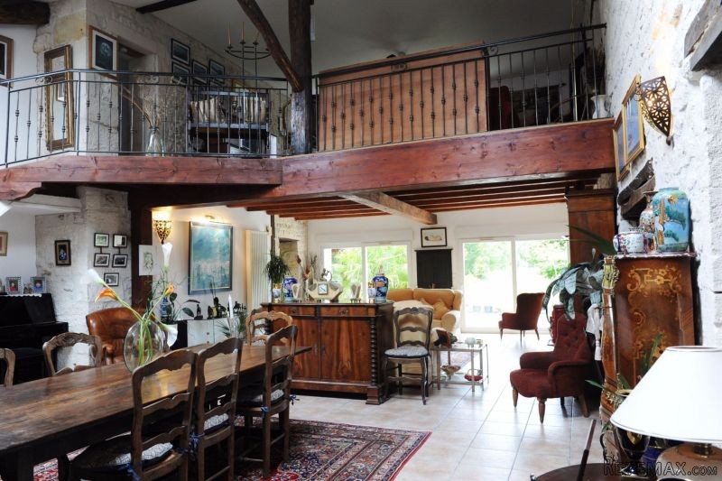 Sale House Saintes (17100) Thenac - 2