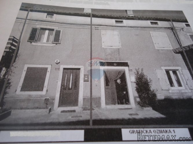 MARČANA , DVIJE KUĆE U NIZU SA OKUĆNICOM - ZA OBNOVU