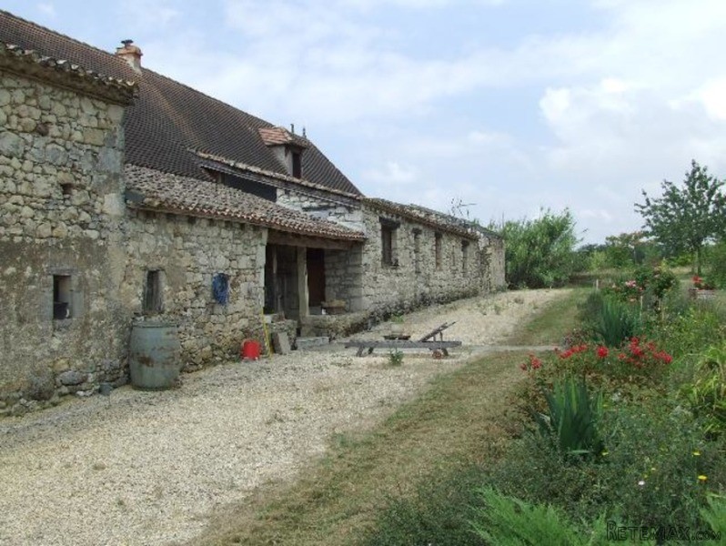 Beautiful 3 Bedroom Stone House With A.. - 2