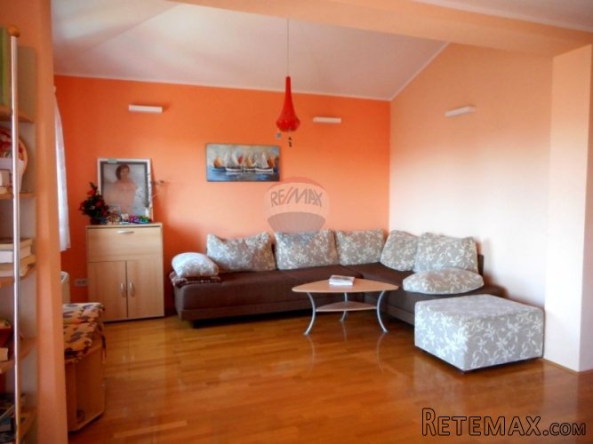 POREČ: Stan 172 m2 s prekrasnim pogledom