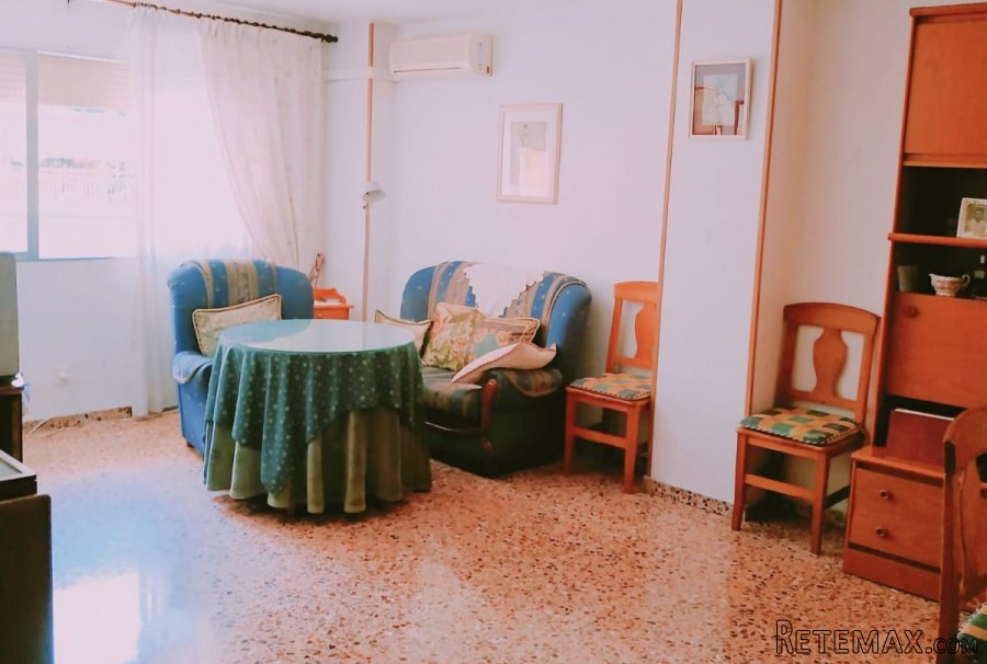 Barrio: cerca del mercado centralSuperficie total 95 m2,3..