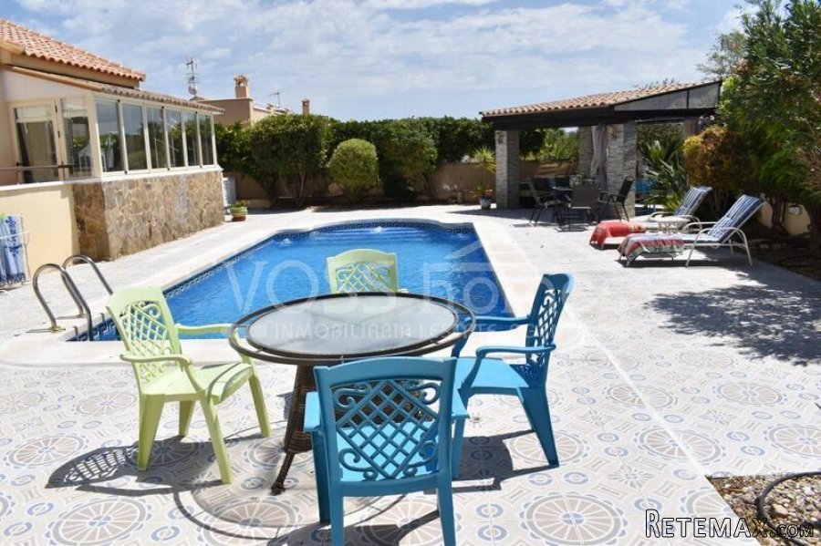 NEW & EXCLUSIVE TO VOSS HOMES - An immaculately maintained.. - 8