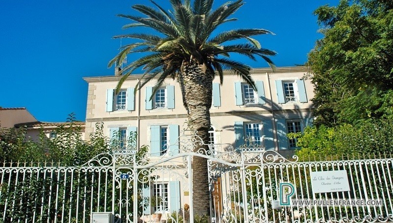 Elegant 'maison De Maitre' With Garden..