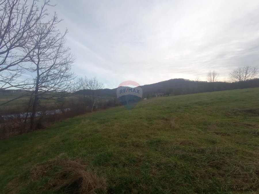 Karlovac,Belaj,poljoprivredni teren uz Koranu,4420 m2 - 4