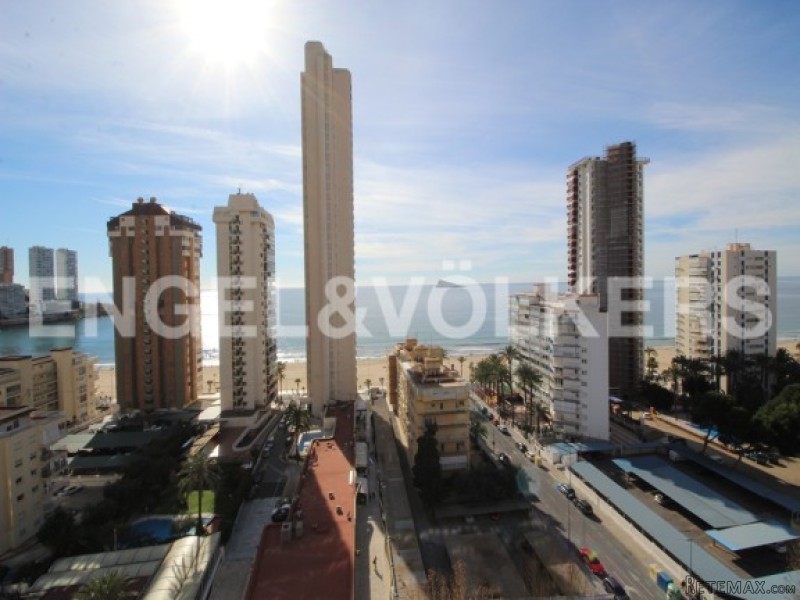Marvellous Renovated Top Floor Apartment - 2
