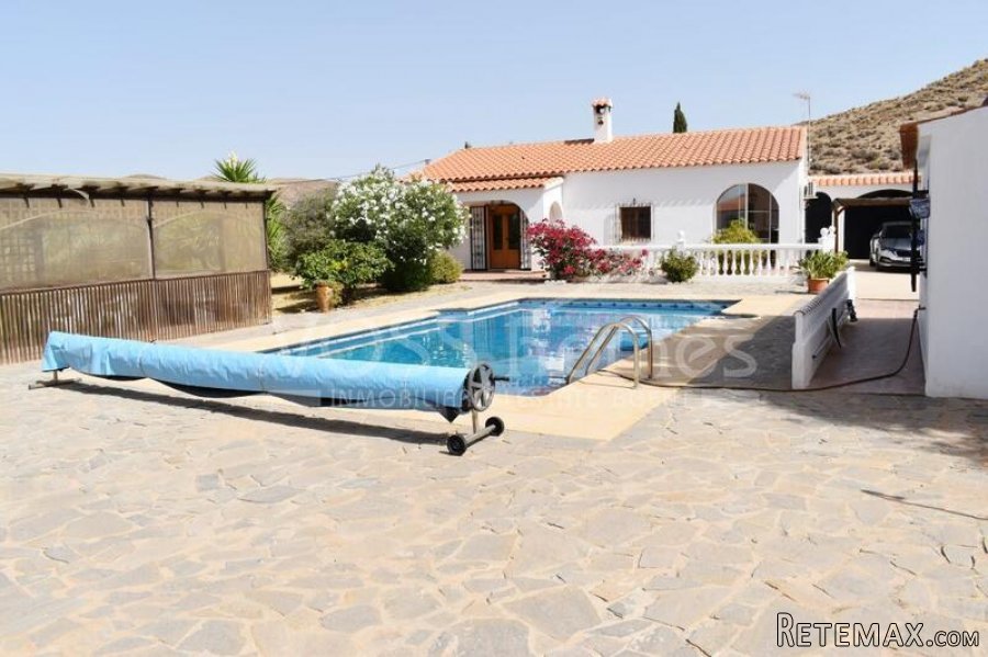 NEW TO VOSS HOMES - A very attractive country villa for.. - 4