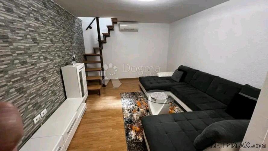Samostojeća kuća u Bujama