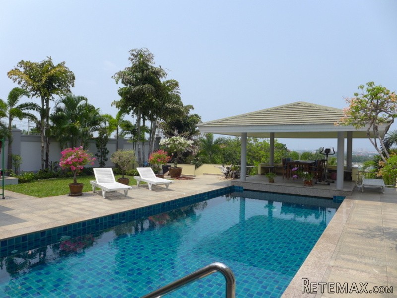 Siam Royal View: large 3 bedroom sea..
