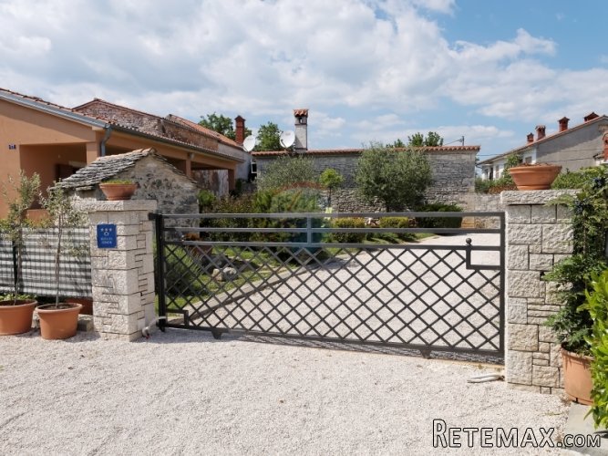 ISTRA -LIJEPA PRIZEMNA KUĆA S VELIKOM UREĐENOM OKUĆNICOM - 4